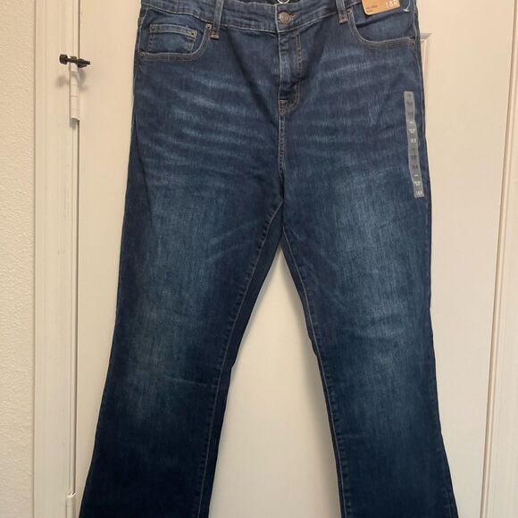 Aeropostale Mid Rise Boot Cut Jeans Size 18R NWT - Picture 3 of 9